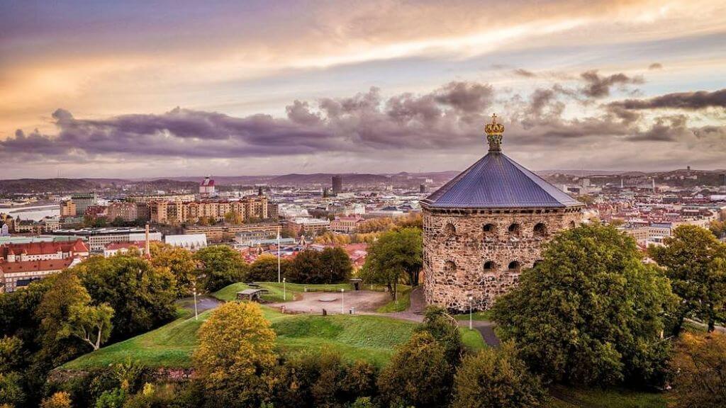 Pháo đài Skansen Kronan, công trình phòng thủ bằng đá được xây dựng từ thế kỷ XVII