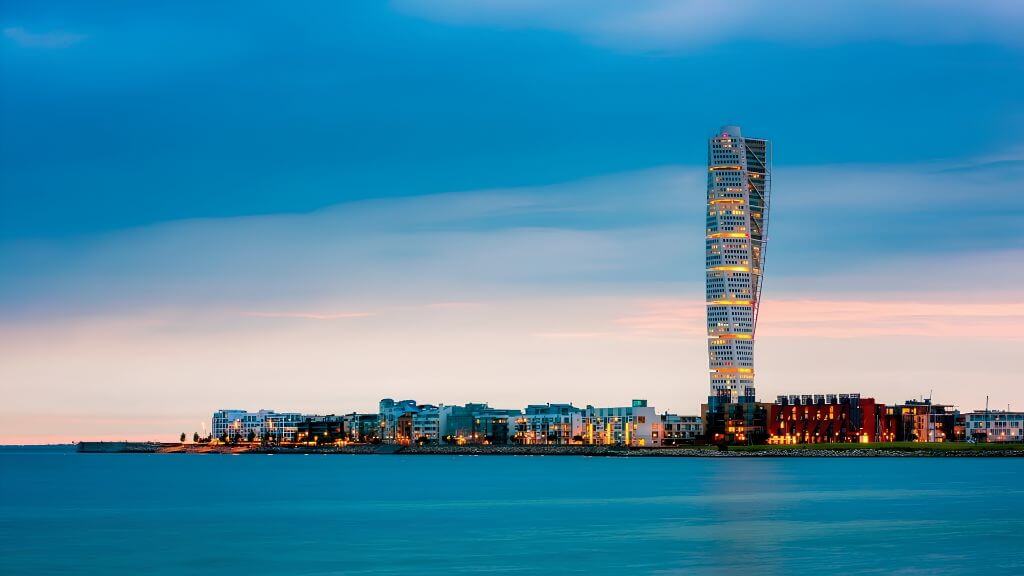 Tòa tháp Turning Torso - Biểu tượng kiến trúc hiện đại của Malmö