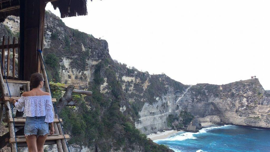 Check in Nhà trên cây Tree house “Rumah Pohon”