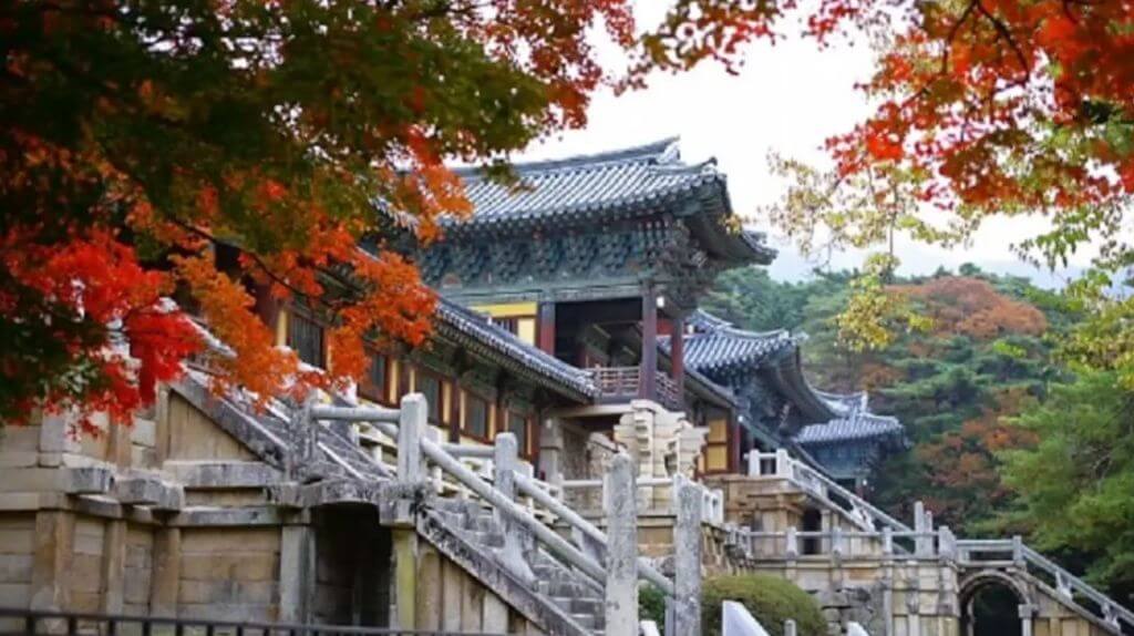 Chùa Bulguksa vào mùa thu