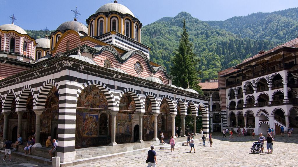 Tu viện Rila là một trong những điểm đến được UNESCO công nhận trong tour châu Âu 14 ngày 13 đêm