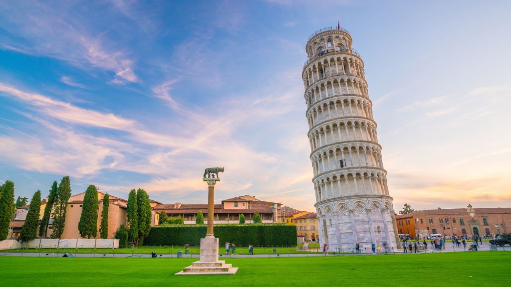 Tháp nghiêng Pisa là di sản thế giới được UNESCO công nhận
