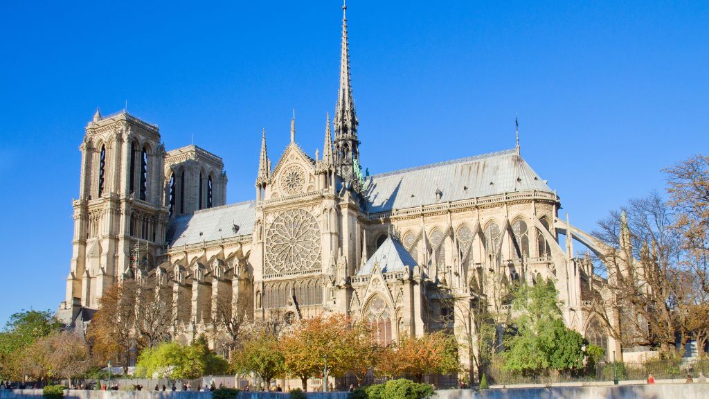 Kiến trúc cổ kính của Nhà thờ Đức Bà Cathédrale Notre Dame de Reims