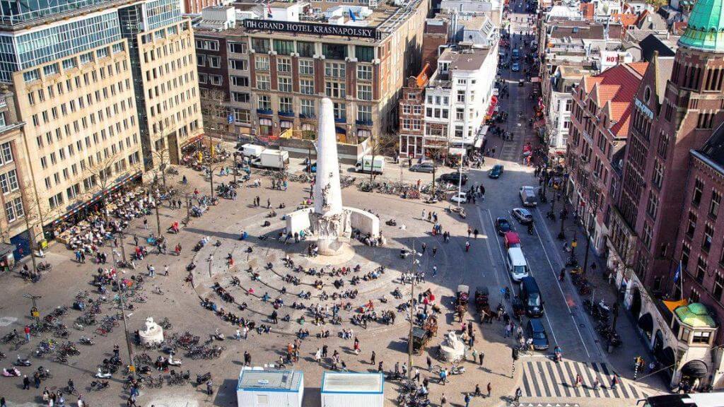 Dạo bước trên Quảng trường Dam   trái tim lịch sử của Amsterdam