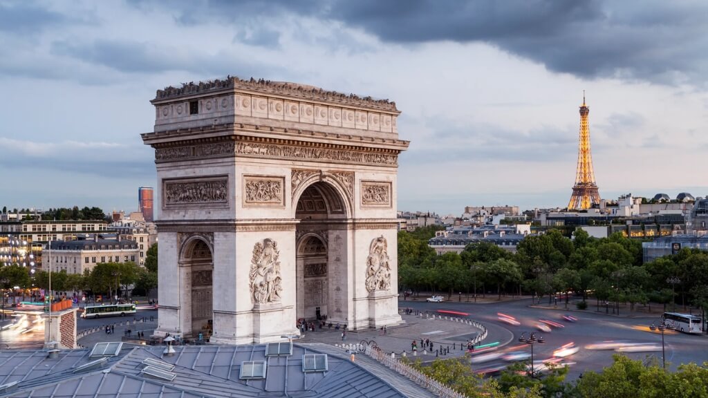 Arc De Triomphe một trong những công trình biểu tượng của nước Pháp