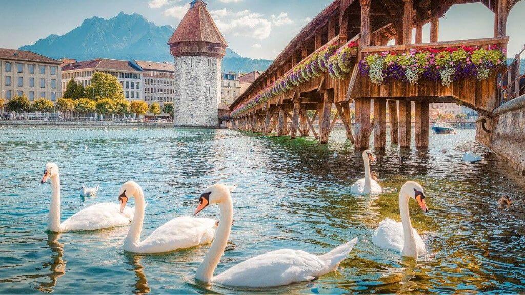 Hồ Lucerne với vẻ đẹp thơ mộng, yên bình