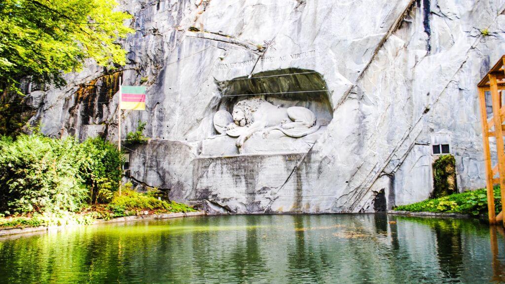 Tượng Sư tử Lucerne   Lion Monument   tác phẩm điêu khắc nổi tiếng
