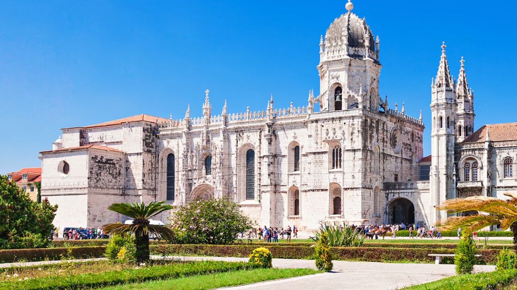 Tu viện Jeronimos nơi được xây dựng để tưởng niệm những nhà thám hiểu Bồ Đào Nha