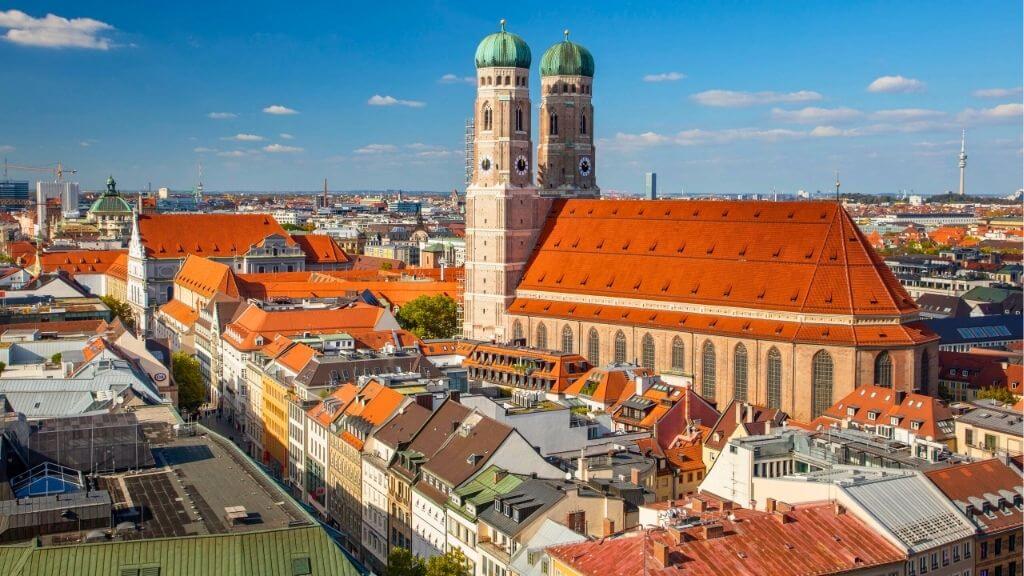 Nhà thờ Frauenkirche mang phong cách Gothic
