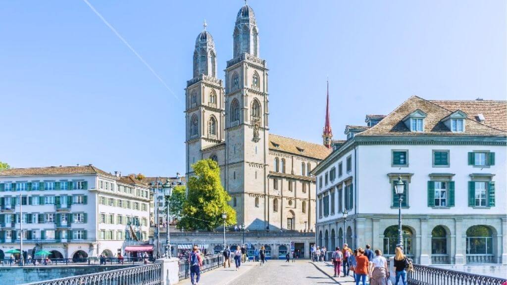 Nhà thờ Grossmünster   Cái nôi của phong trào Cải cách Tin lành ở Thụy Sĩ