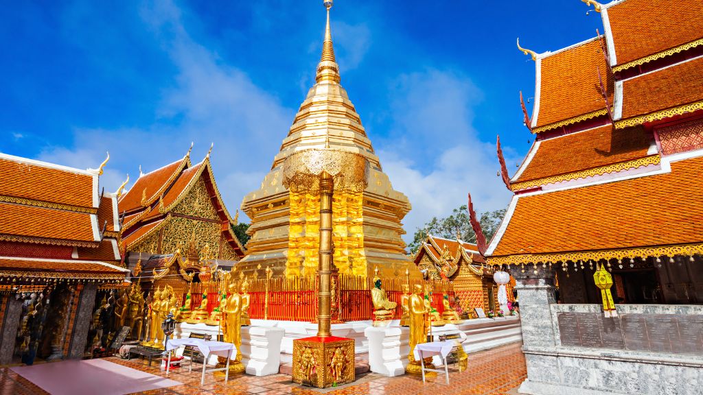 Đi tour Chiang Mai chiêm bái biểu tượng tâm linh chùa Phrathat Doi Suthep