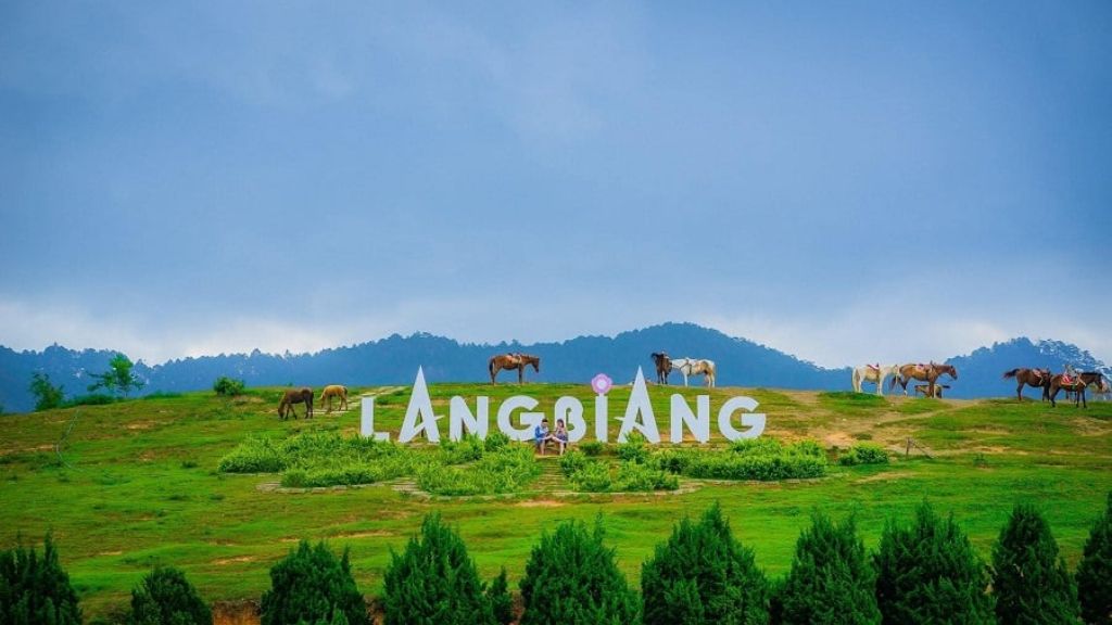 Khám phá núi Langbiang hùng vĩ