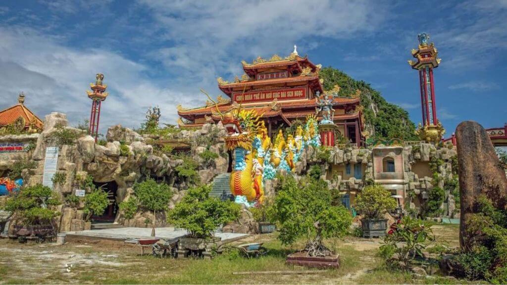 Chùa Quan Thế Âm bề thế trên núi Kim Sơn, Ngũ Hành Sơn, Đà Nẵng