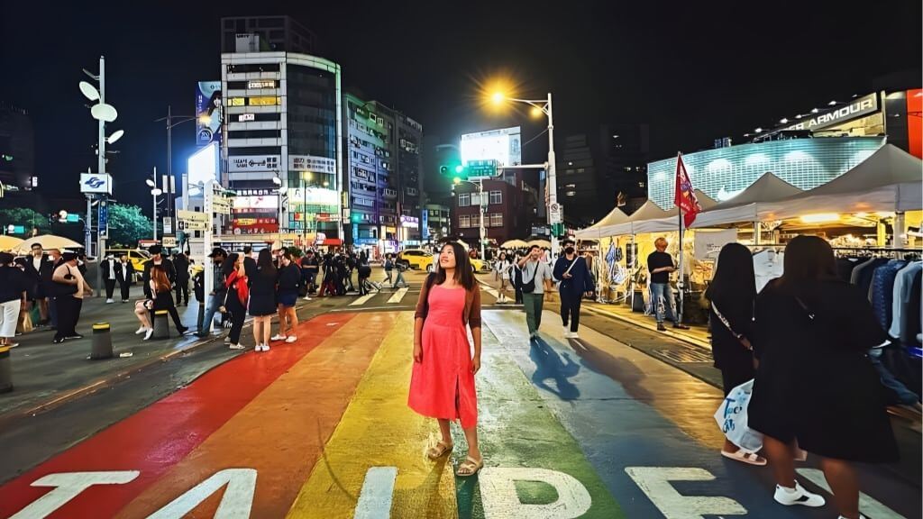 Dạo quanh chợ đêm Tây Môn Đinh