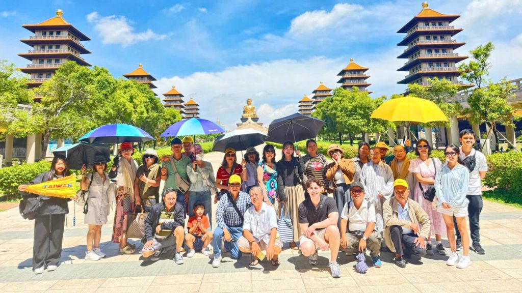 Tham quan Chùa Phật Quang Sơn