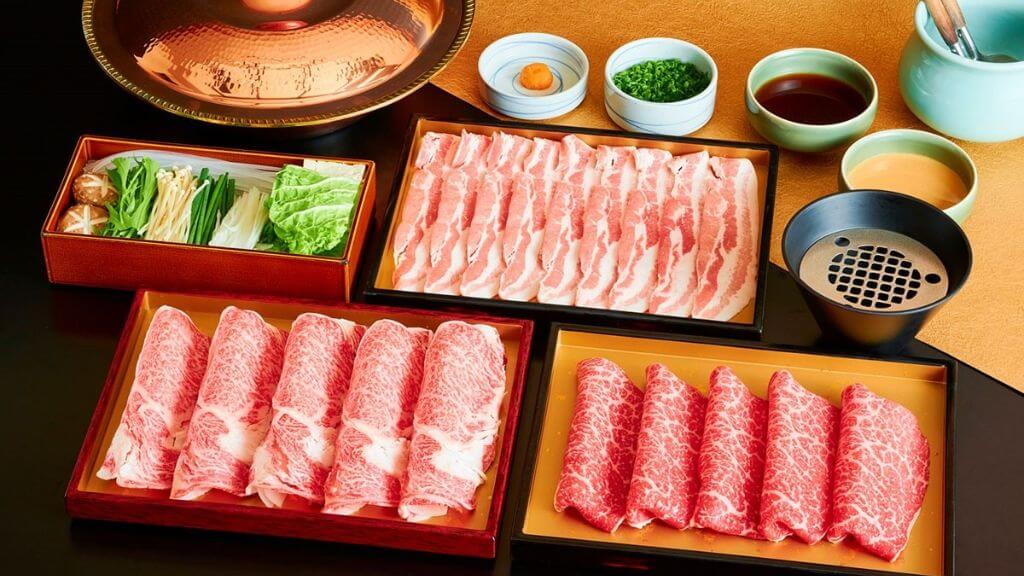 Đoàn thưởng thức lẩu Shabu Shabu