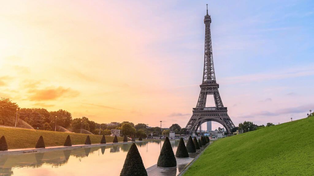 Paris hoàng hôn