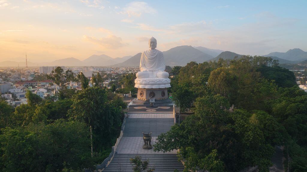 Long Sơn tự – nơi tâm hồn tìm về sự an yên