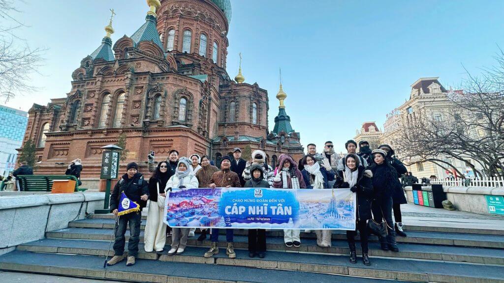 Đoàn khám phá Cáp Nhĩ Tân