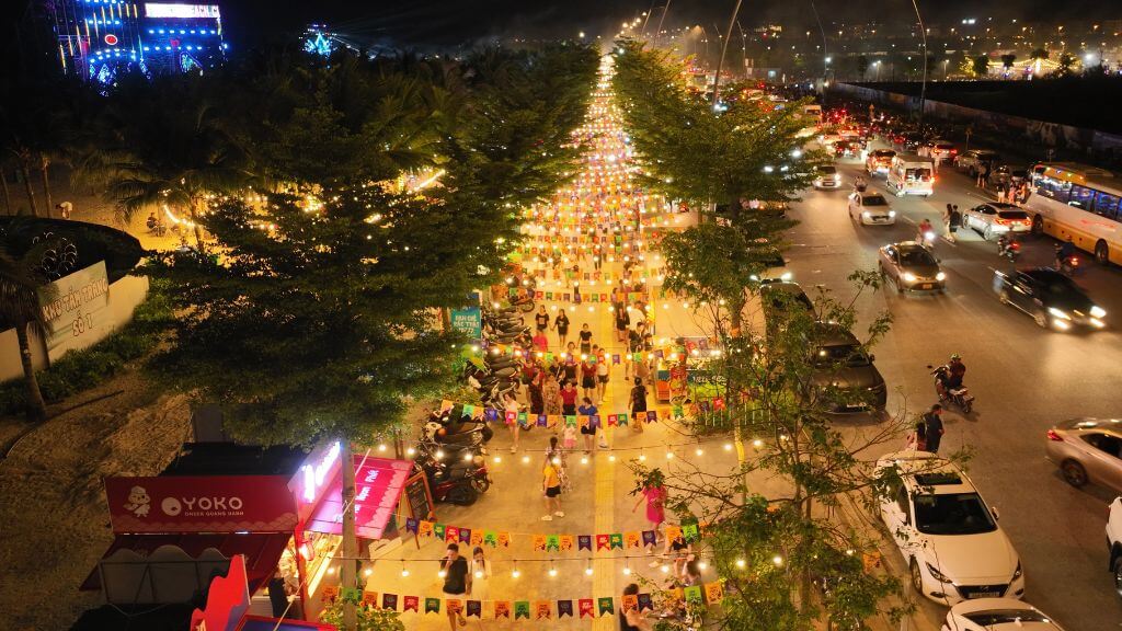 Khám phá chợ đêm Hạ Long