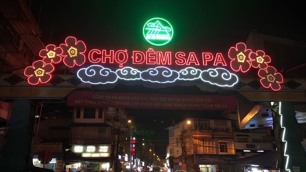 Chợ đêm Sapa - Khu chợ vùng cao đặc trưng của người Tây Bắc
