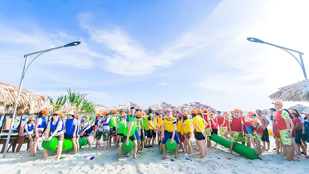 Chương trình team building tại bãi biển Cửa Lò