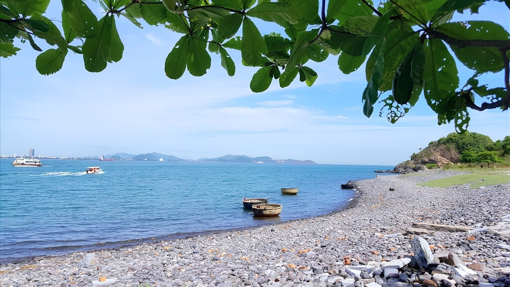 Thiên nhiên hoang sơ tại đảo Ngư