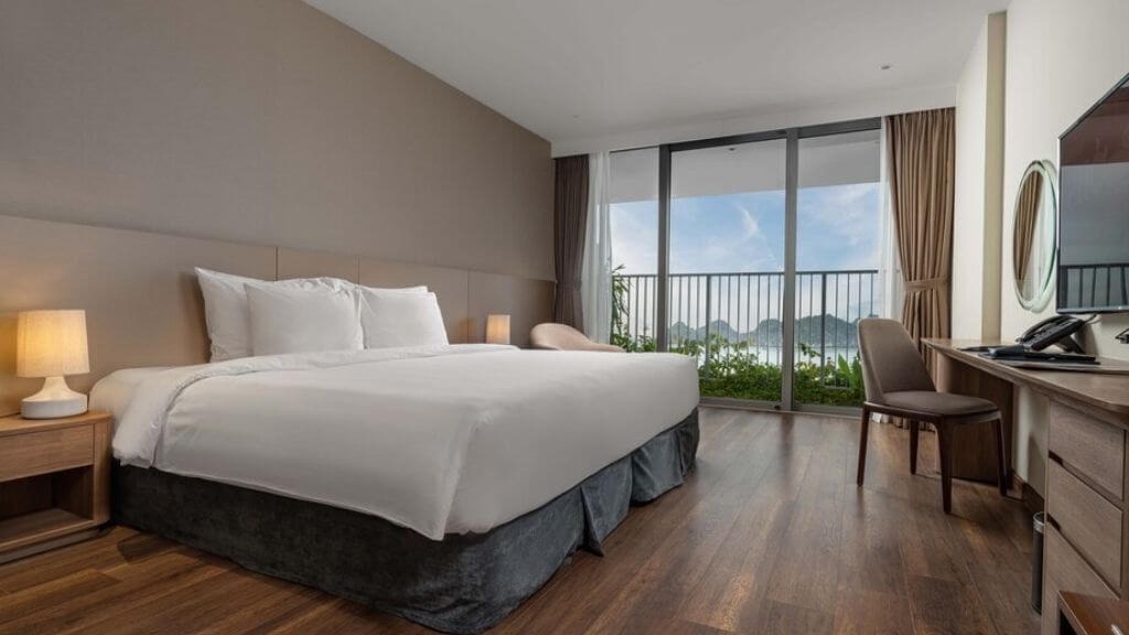 Phòng Deluxe Ocean View tại Flamingo Cát Bà