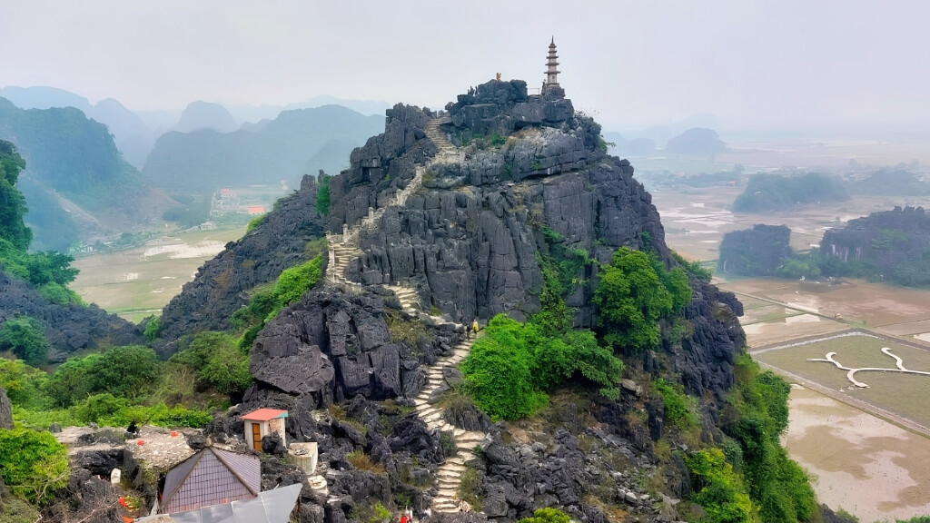 Thử thách chinh phục đỉnh Ngọc Long
