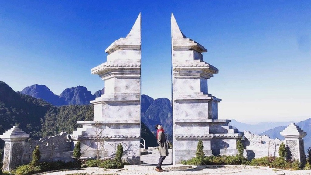 Cổng trời Sapa địa điểm check in cực hot trong tour Đông Tây Bắc 5N4Đ