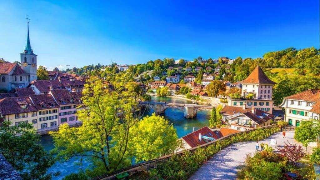 Vẻ đẹp cổ kính của Phố cổ Bern