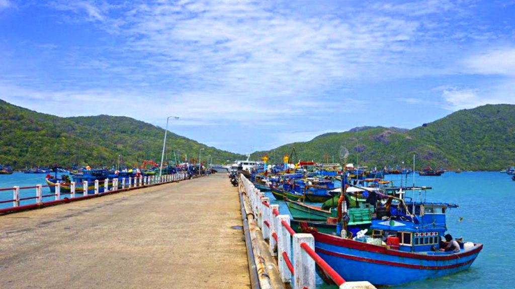 Bước vào Cảng Bến Đầm - nơi giao lưu thương mại lớn của Côn Đảo
