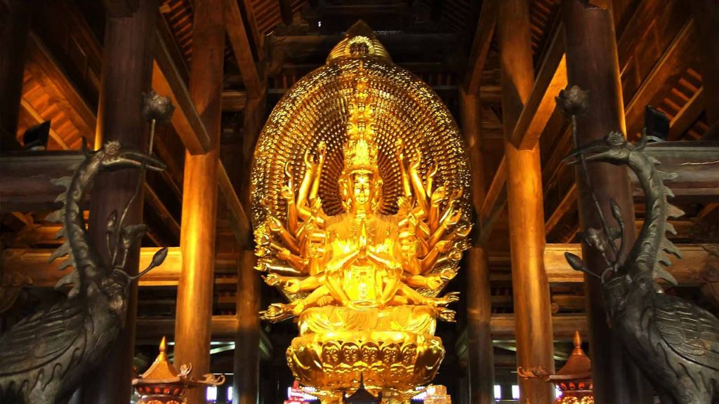 Điện Quan Thế Âm Bồ Tát với kiến trúc lộng lẫy và tinh tế tại chùa Bái Đính