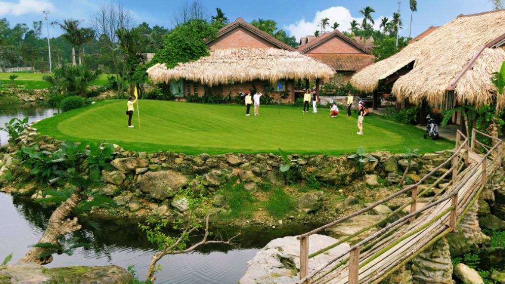 Khu vực sân Golf của Asean Resort