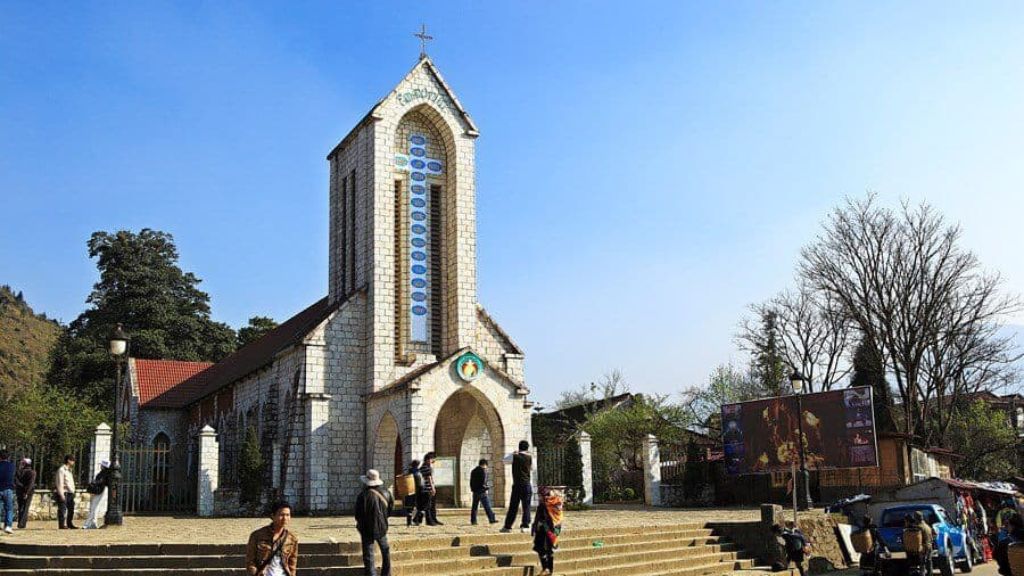 Nhà thờ Đá Sapa