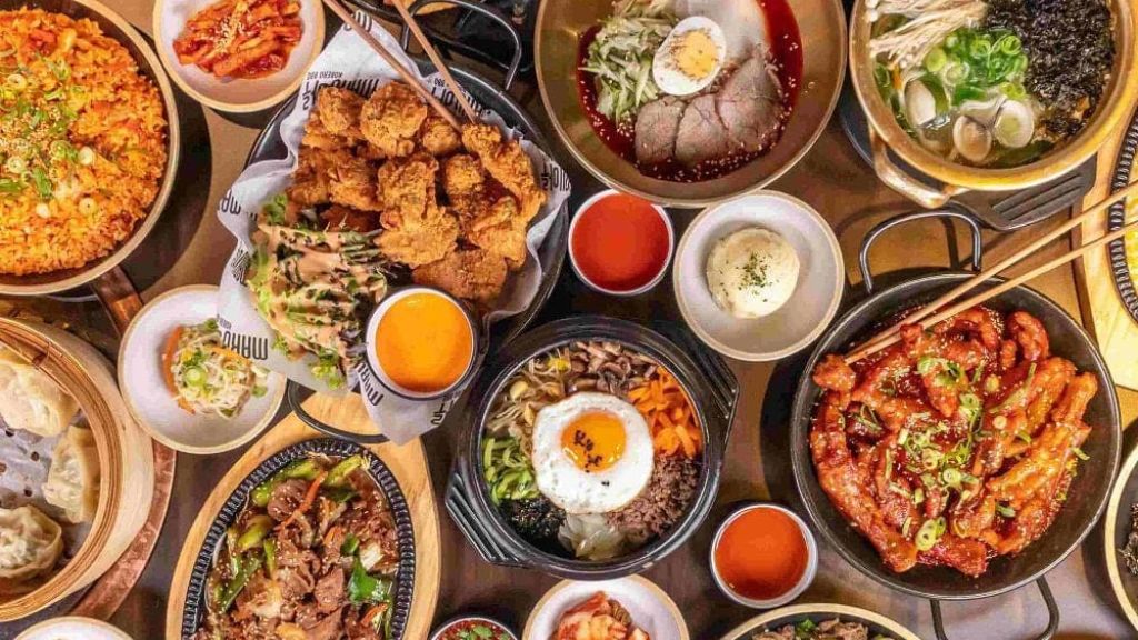 Thưởng thức ẩm thực Hàn Quốc chuẩn vị