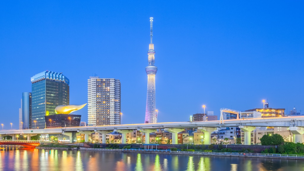 Tháp truyền hình Tokyo Skytree thu hút du khách tham quan