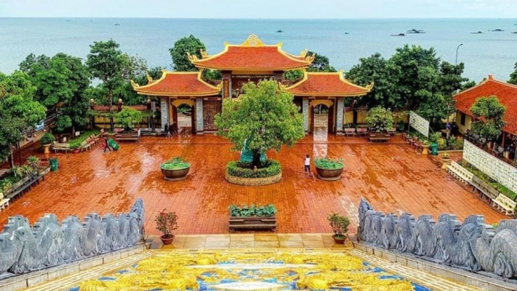 Viếng Chùa Hộ Quốc Thiền Viện Trúc Lâm Hộ Quốc