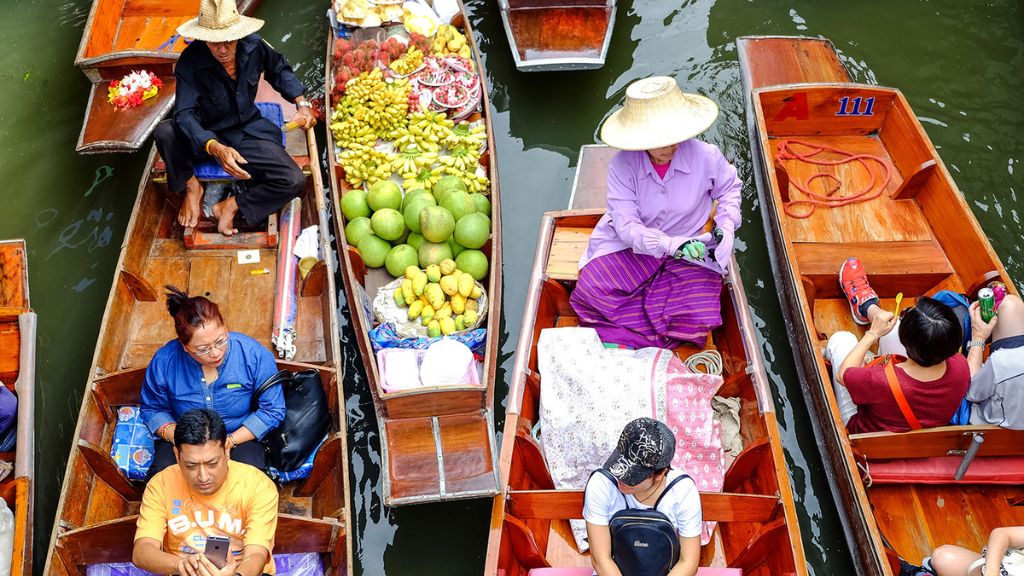 Tham quan Chợ nổi Bốn Miền