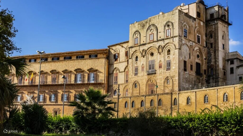 Cung điện Hoàng gia của Palermo (Palazzo dei Normanni được xây dựng từ thế kỷ thứ 9