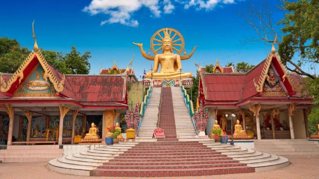 Tham quan công trình  Wat Phra Yai linh thiêng