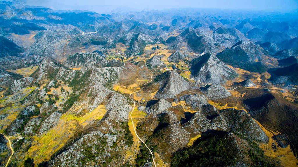 Cao nguyên đá Đồng Văn hoang sơ và hùng vĩ