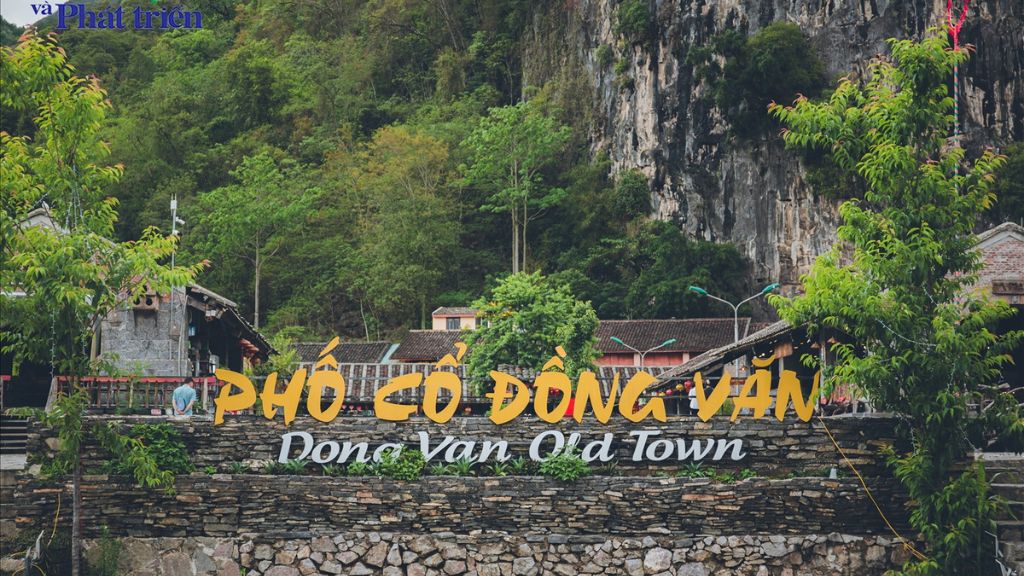 Phố cổ Đồng Văn điểm đến lý tưởng trong tour Hà Giang