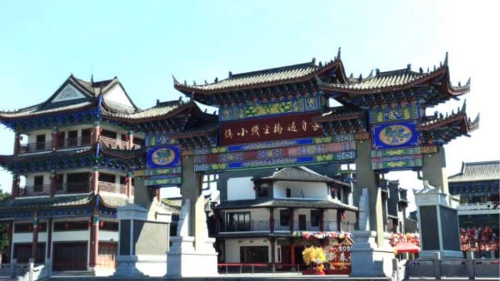 Khám phá kiến trúc và đời sống truyền thống tại Bún Mông Tự