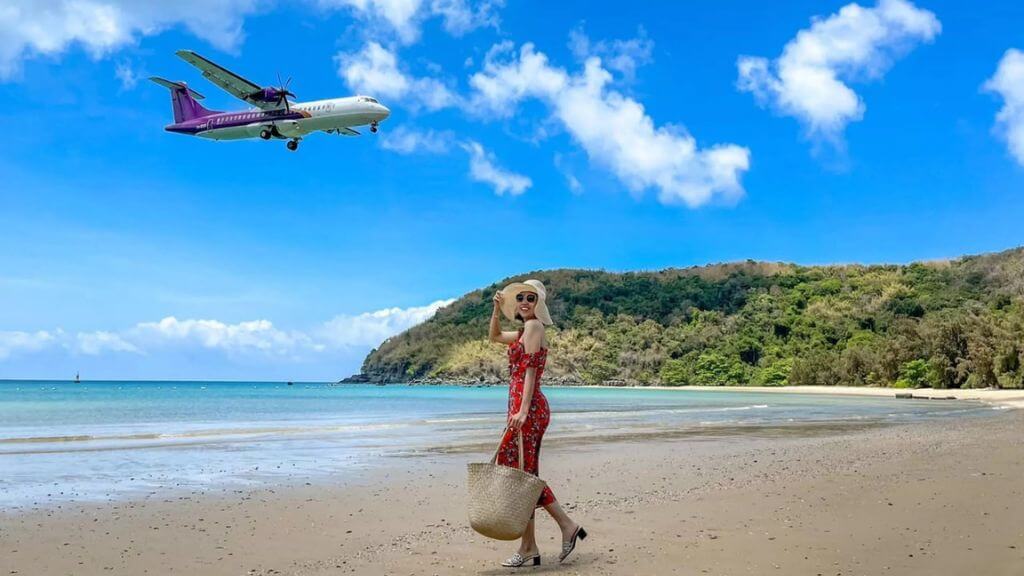 Du khách checkin tại bãi Đầm Trầu