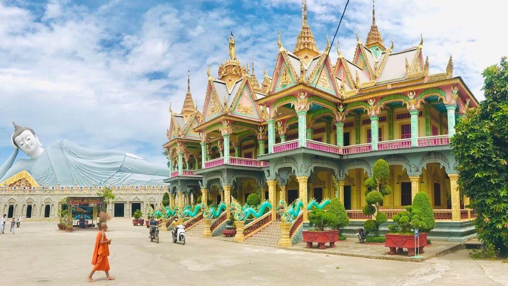 Toàn cảnh kiến trúc ấn tượng Som Rong
