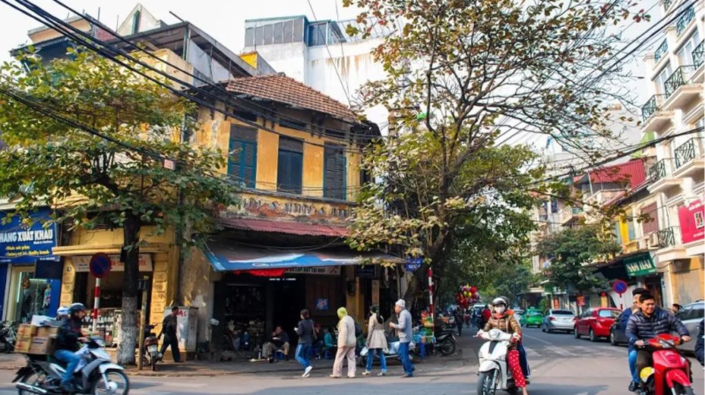 Nhịp sống nhộn nhịp quanh phố cổ Hà Nội