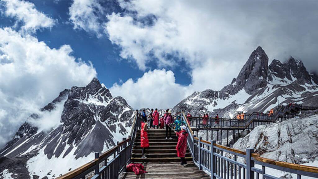 Khu Núi Tuyết Ngọc Long