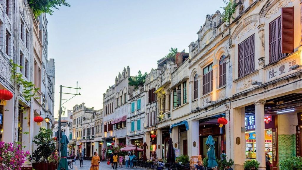 Tận hưởng vẻ đẹp cổ kính tại phố cổ Kỳ Lâu