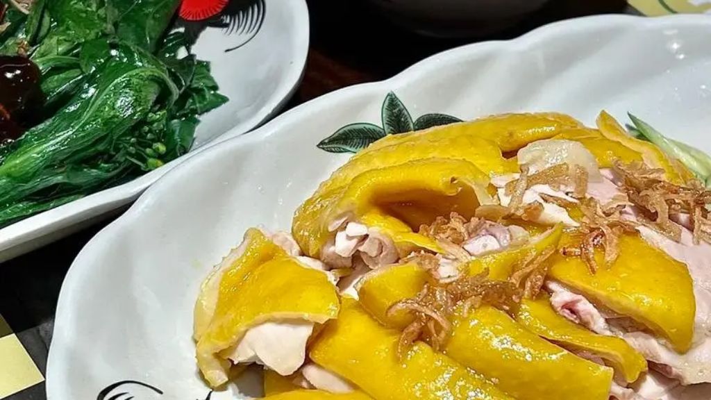 Tiệc gà Hải Nam đặc sắc